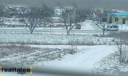 FOTO, VIDEO „Dacă va ninge așa, va trebui să scot lopata”. Povestea de iarnă a revenit în Moldova, dar nu peste tot!