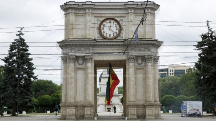 Ceasul de pe Arcul de Triumf „va cânta” din nou, după ce „a fost mut” mai bine de 140 de ani