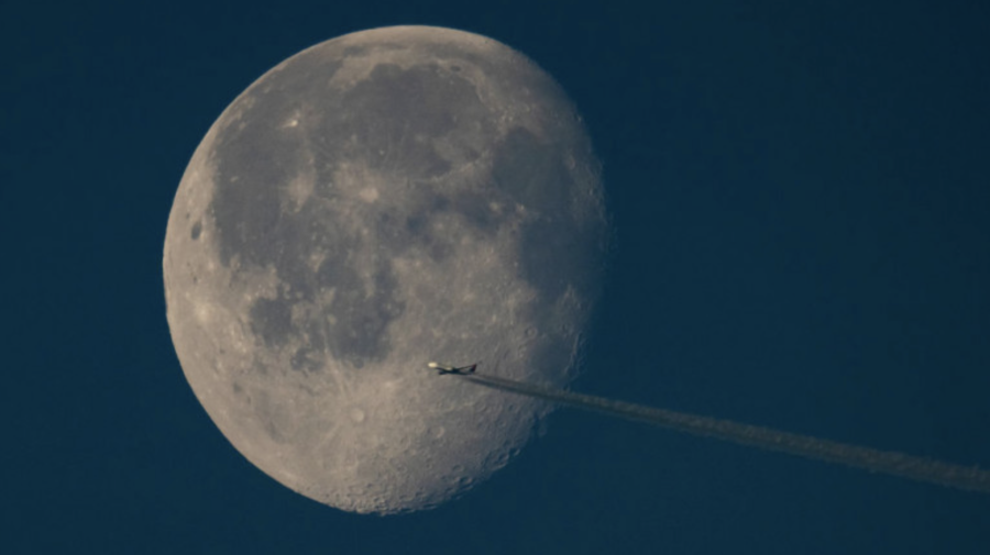 O rachetă SpaceX, scăpată de sub control, va lovi Luna