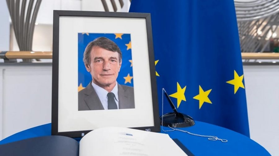 David Sassoli va fi omagiat în plenul de la Strasbourg, înainte ca eurodeputații să își aleagă noua conducere