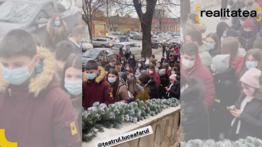 VIDEO EMOȚIONANT! Emilian Crețu a adus la un teatru din Chișinău copii din satul de baștină: E cel mai frumos cadou