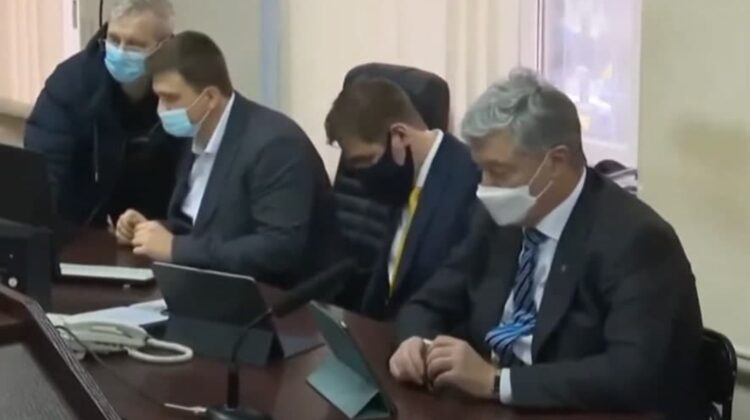 VIDEO Susținătorii lui Poroșenko se aud mai tare în stradă decât judecătorii în ședință. Ce se decide azi