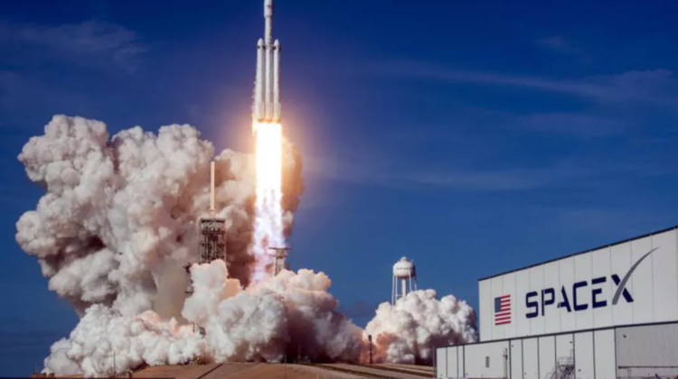 SpaceX a trimis detergent de rufe în cosmos. Care este motivul