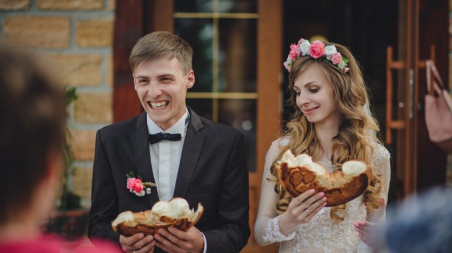 A fost interzis râsul în timpul ceremoniei de căsătorie într-o regiune din Rusia
