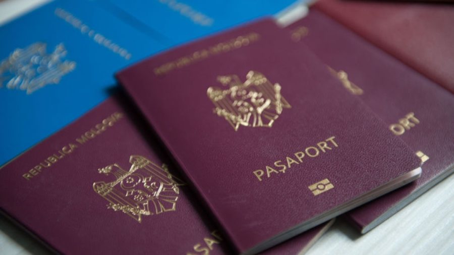 Decizie CSE: Moldovenii își vor putea perfecta un al doilea pașaport sau schimba documentul până la expirarea acestuia
