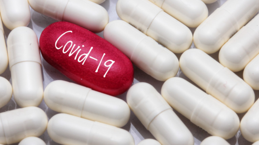 Expert, despre tratamentul COVID-ului cu antibiotice: Ele pot provoca doar complicații la ficat și intestine