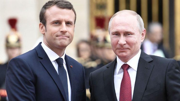 Emanuel Macron la telefon cu Vladimir Putin: „Consultare sau confruntare?”
