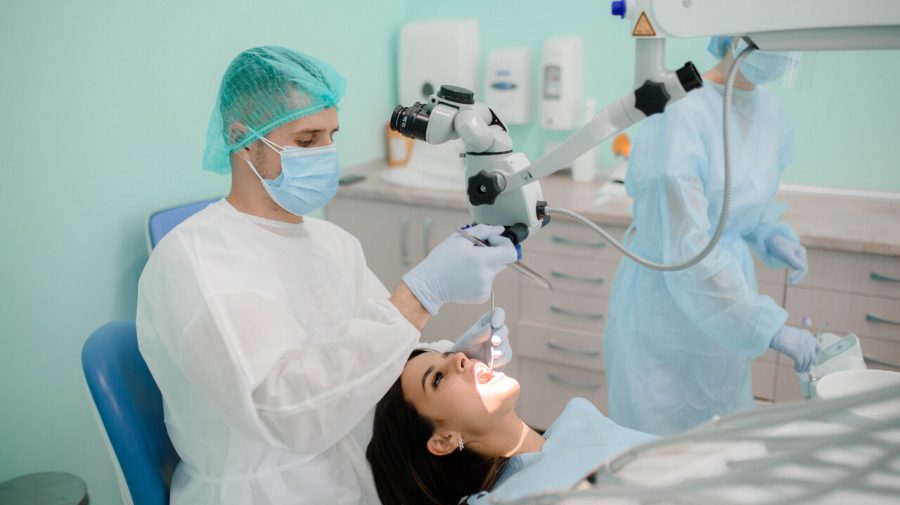 Ministerul Sănătății: Persoanele cu nevoi speciale au acces la asistență stomatologică gratuită