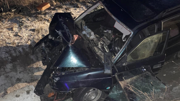 FOTO „A fost aruncat peste parbriz, iar un bloc de beton a căzut peste el”! Detalii despre accidentul din nordul țării