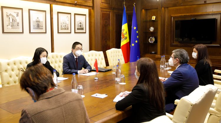 Ambasadorul Chinei la Chișinău, cu vizită la Parlament. Relațiile moldo-chineze și Jocurile Olimpice, abordate cu Grosu