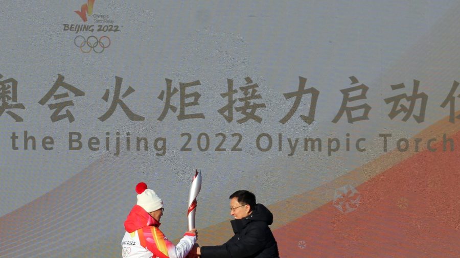FOTO Jocurile Olimpice de iarnă 2022: Ştafeta flăcării olimpice a debutat la Beijing!