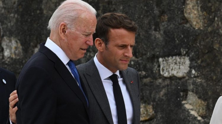 Macron l-a pus la curent pe Biden despre discuţiile avute cu Putin și Zelenski. Cum a reacționat președintele SUA