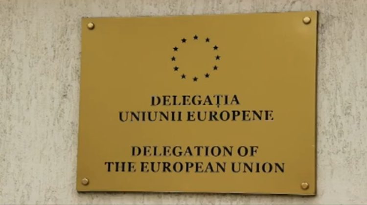 FOTO Solidaritate la nivel diplomatic. Ambasadorii UE și Marii Britaniei, fotografiați pe fundalul drapelului Ucrainei 