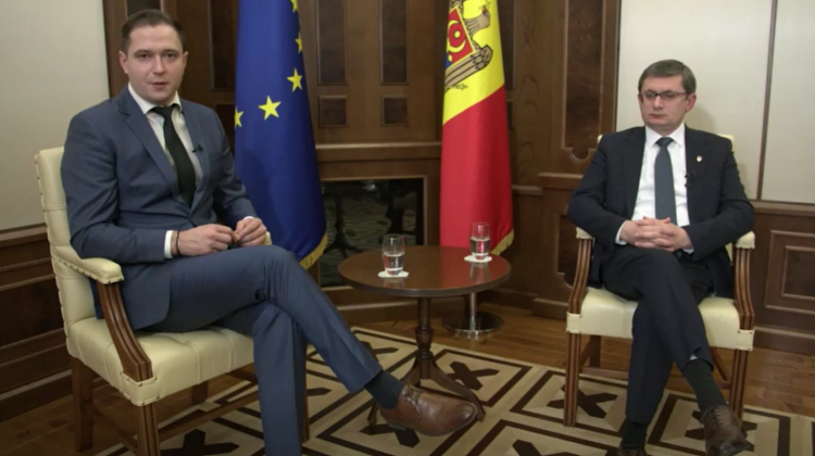 „Ei știu că noi știm”. Grosu, pentru presa din România: Rusia șantajează Chișinăul cu mâna pe robinetul de la gaz