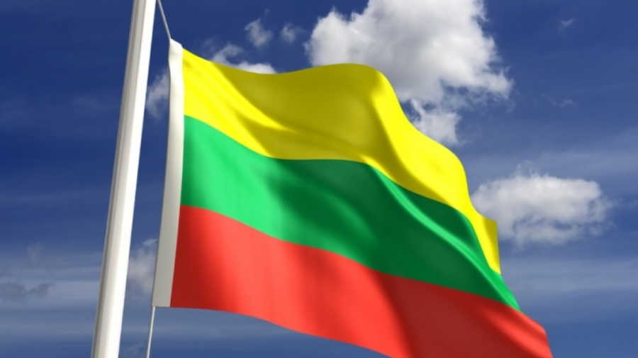 Lituania va transfera Ucrainei transportoare blindate, camioane militare și vehicule de deminare
