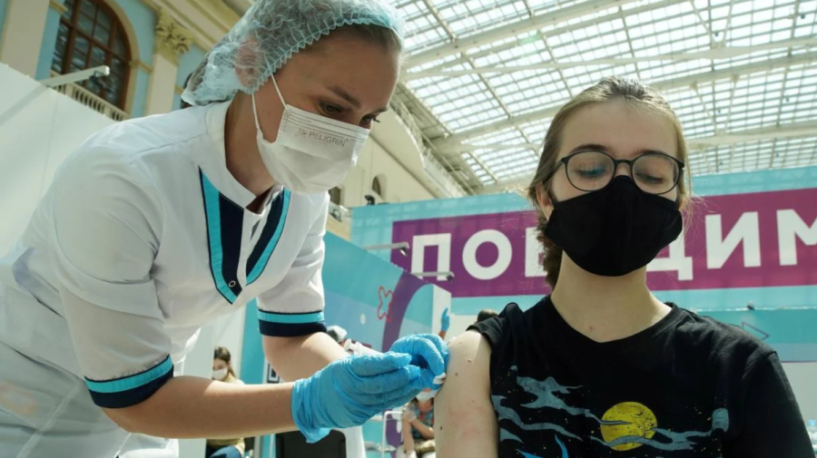 Copiii din Ucraina vor primi și ei „o mie de grivne a lui Zelenski” pentru vaccinarea anti-COVID-19