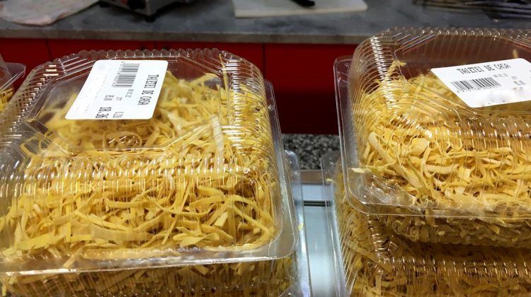 FOTO Aveți grijă ce cumpărați! ANSA a retras din comerț produse alimentare cu termenul de valabilitate expirat