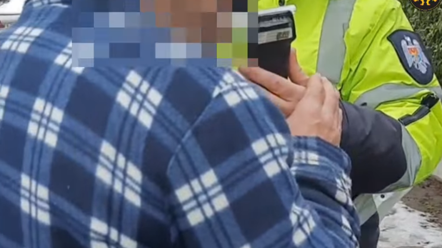 VIDEO Probleme pe capul unui bărbat din Nisporeni! A fost prins beat criță la volanul mașinii. Unde se ducea
