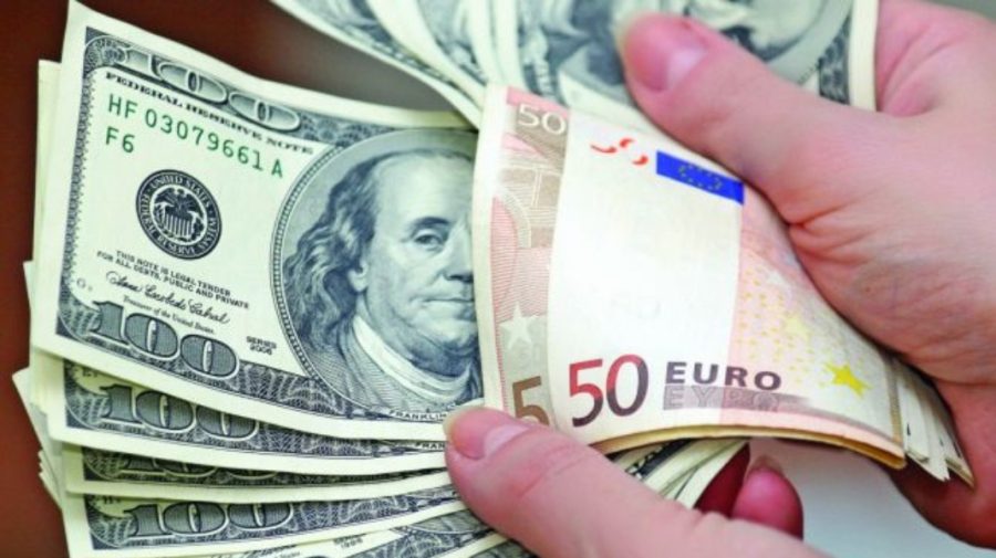 CURS VALUTAR 28 septembrie: Dolarul continuă să fie mai scump decât euro