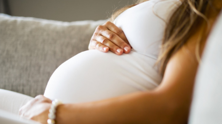 Ministerul Sănătății: A crescut numărul femeilor însărcinate care s-au infectat cu COVID-19