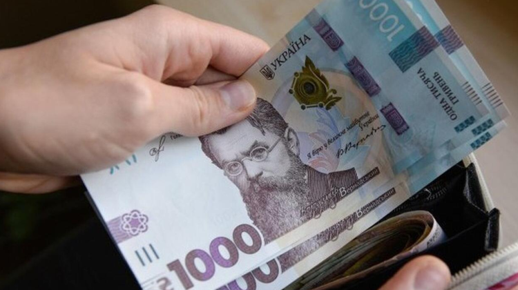 BANI.MD: Ucraina a depreciat hrivna ca să inunde piața Moldovei cu produse ieftine
