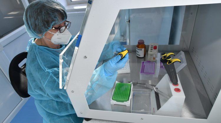 FOTO La Căușeni a fost inaugurat laboratorul de testare PCR! Este dotat cu echipamente performante, inclusiv frigidere