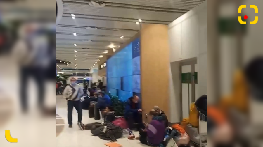 VIDEO Mare haos pe aeroport! Un avion cu ucraineni a aterizat la Chișinău. Cauza pentru care nu au ajuns acasă, la Kiev