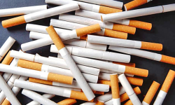 VIDEO Fabrică ilegală de țigări – depistată de procurori. Ce au constatat în urma celor 25 de percheziții efectuate