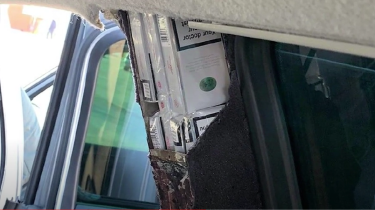 FOTO, VIDEO Un Ford burdușit cu 180 de pachete de țigări a fost depistat la PTF Sculeni