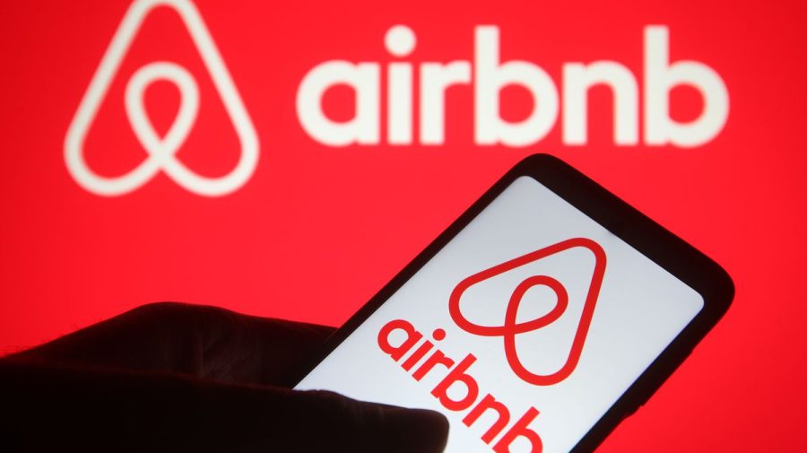 Airbnb Inc îşi suspendă operaţiunile în Rusia şi Belarus