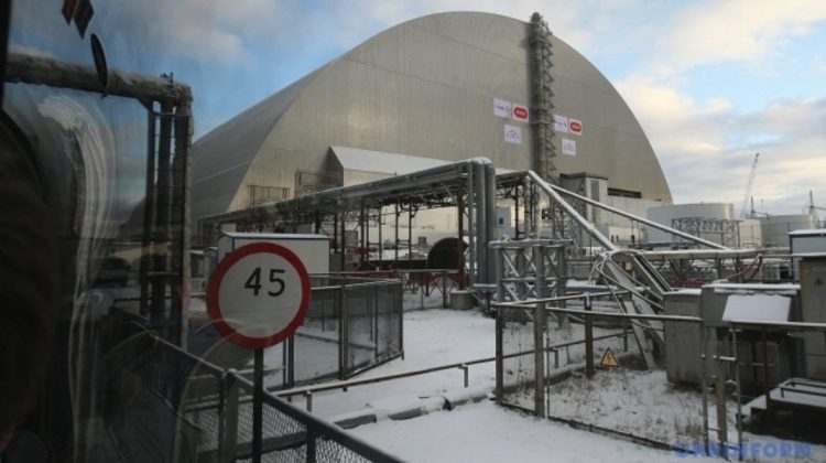 Centrala nucleară de la Cernobîl, deconectată de la energia electrică din cauza luptelor din zonă
