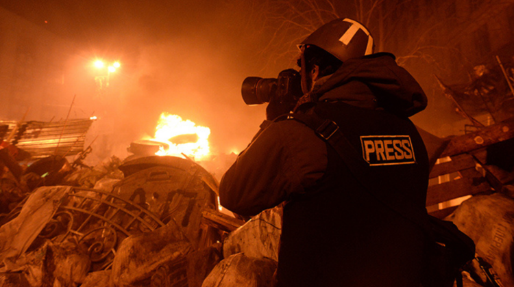 Cel puțin 35 de jurnaliști au suferit de la începutul războiului din Ucraina. Trei s-au stins din viață