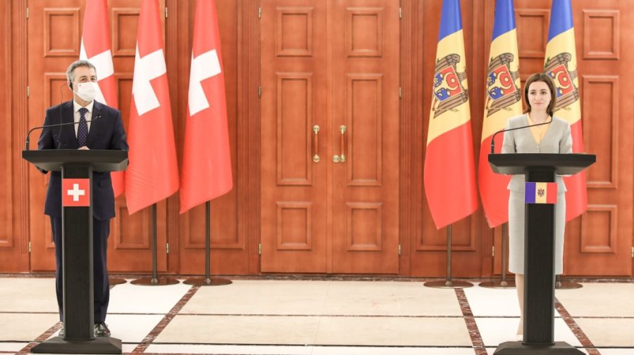 Vizita președintelui Elveției la Chișinău dă roade. Acordul de grant de 2,2 mln $ promis „a ajuns pe masa deputaților”