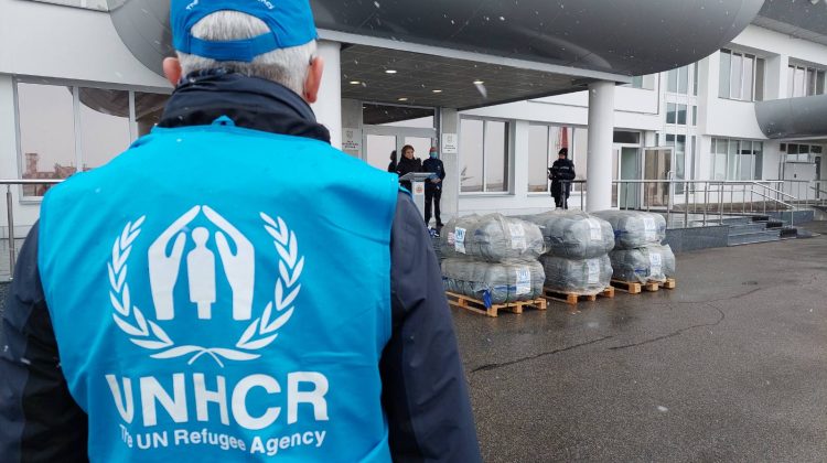 VIDEO Corturi de familie, paturi și pachete alimentare pentru refugiați! Ajutorul umanitar a fost oferit de UNHCR