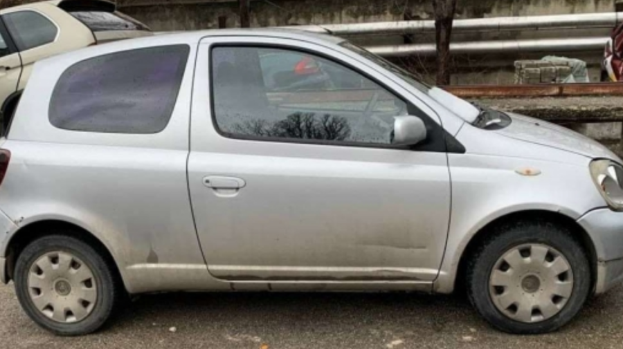 VIDEO Dornic de aventuri! A furat un automobil pentru a se plimba, însă a ajuns la inspectorat. Ce spune poliția