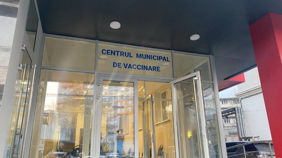 Centrul Municipal de vaccinare din strada Petru Rareș nr.18 își sistează activitatea