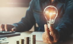VIDEO Șeful ANRE: Energia electrică s-ar putea scumpi după majorarea prețului la gaz