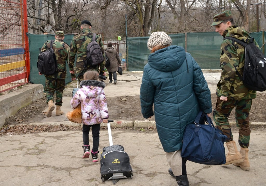 once winner practitioner GALERIE FOTO Militarii Armatei Naționale continuă să ajute refugiații din  Ucraina. - Realitatea.md