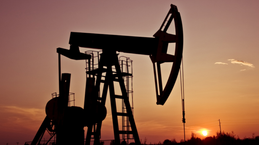 BANI.MD | Continuă să crească prețul petrolului pe măsură ce Shell se retrage din aprovizionarea rusă cu țiței