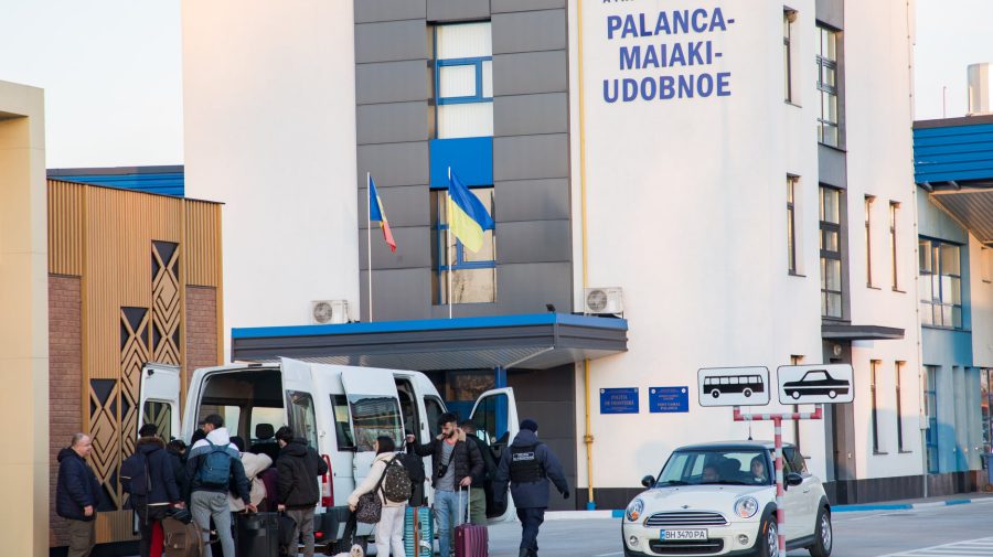 Unii rămân, alții pleacă! În ultimele două săptămâni, circa 25.000 de refugiați au ajuns în UE din Moldova