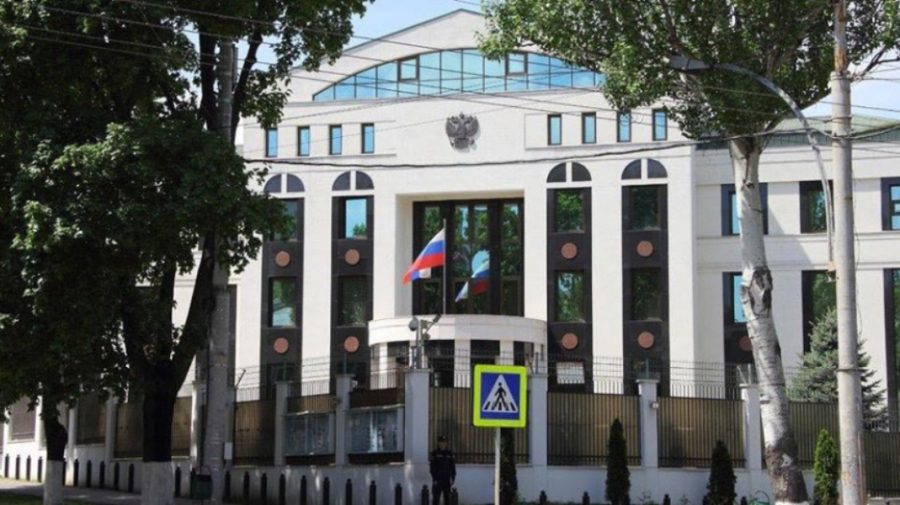 Mai puțini decât antene! Numărul de diplomați ruși care pot rămâne la ambasada din Chișinău