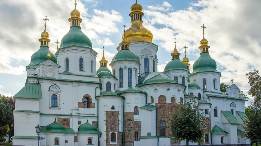 Din cauza războiului bisericile din Ucraina vor fi închise de Paștele Ortodox