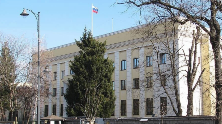 „Victima isteriei antirusești”. Reacția diplomaților Moscovei de la București după ce un bărbat a murit lângă ambasadă