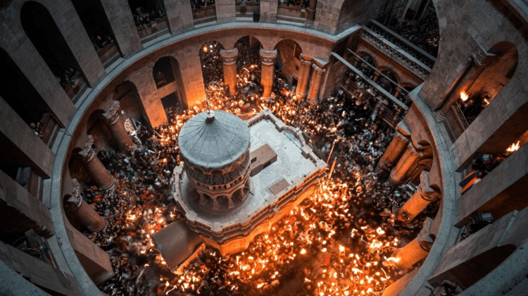 Focul Haric va ajunge la Chișinău! Lumina de la Ierusalim va fi adusă sâmbătă de Mitropolitul Basarabiei