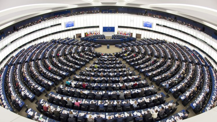 ULTIMA ORĂ! Parlamentul European a votat rezoluția privind embargoul total pentru importul de gaz şi petrol din Rusia