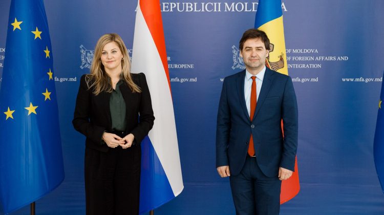 FOTO Ministra comerțului exterior a Regatului Țărilor de Jos a venit în Moldova. A avut o întrevedere cu Nicu Popescu