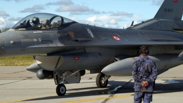 Ucraina a primit de aproape 30 de ori mai mult echipament militar din Turcia în primul trimestru