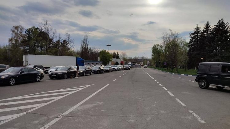 Diaspora se întoarce acasă! Flux sporit de automobile la punctele de trecere a frontierei pe sensul de intrare în țară!