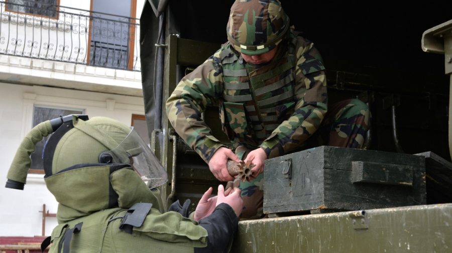 FOTO A fost o zi productivă! Geniștii militari au intervenit la patru misiuni într-o singură zi