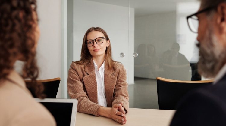 La ce trebuie să atragi atenția când te angajezi la un job